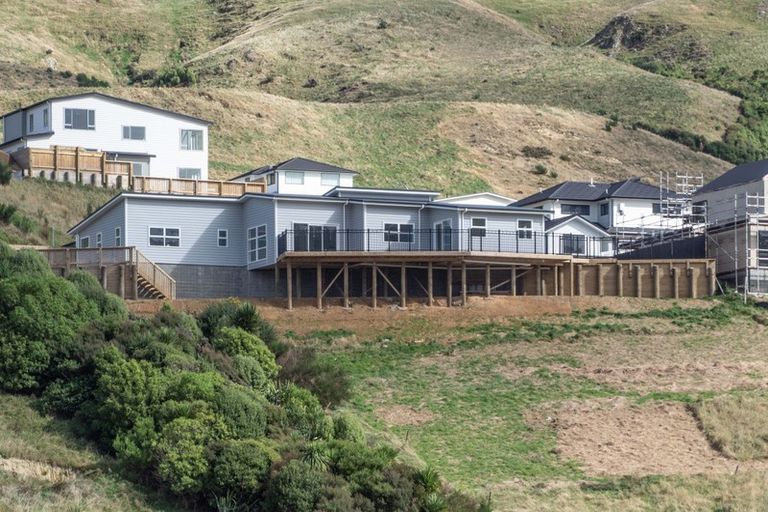 Photo of property in 17 Hattersley Grove, Churton Park, Wellington, 6037