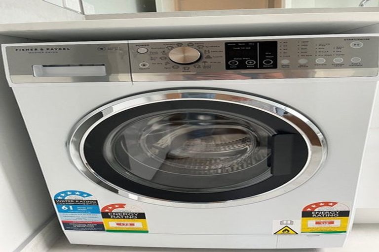 Photo of property in 8 Kumerahou Street, Kumeu, 0810