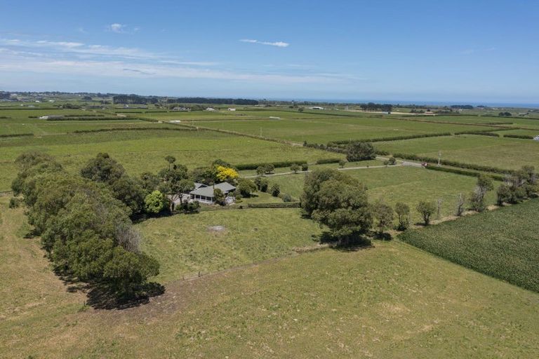 Photo of property in 90 Wirihana Road, Hawera, 4674