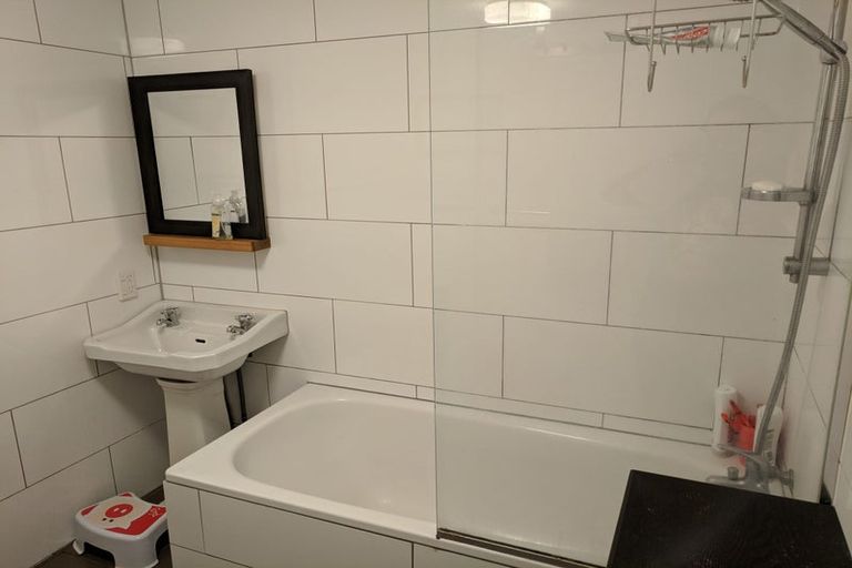 Photo of property in 12 Moir Street, Mount Victoria, Wellington, 6011