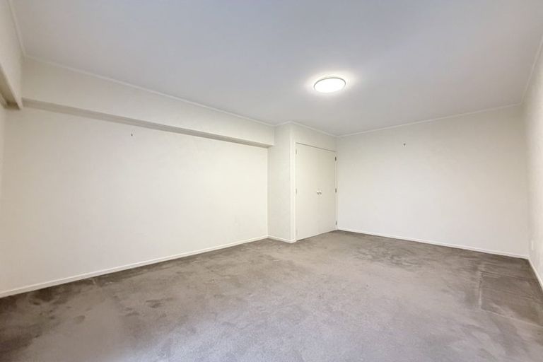 Photo of property in 2/14 Taharoto Road, Takapuna, Auckland, 0622
