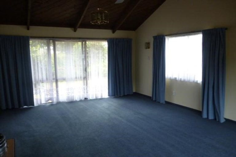 Photo of property in 65 Gibbons Street, Ebdentown, Upper Hutt, 5018