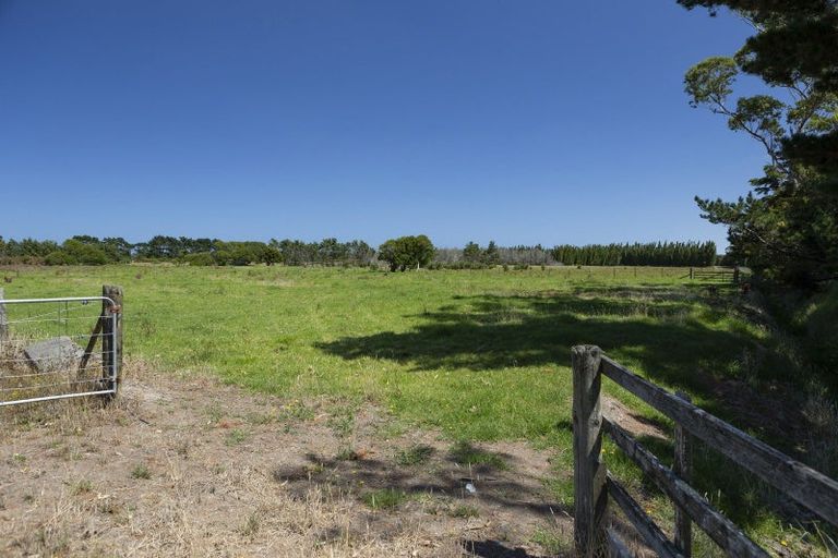 Photo of property in 810 Gill Road, Kaitaia, 0483