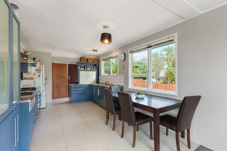 Photo of property in 25 Japonica Drive, Beach Haven, Auckland, 0626