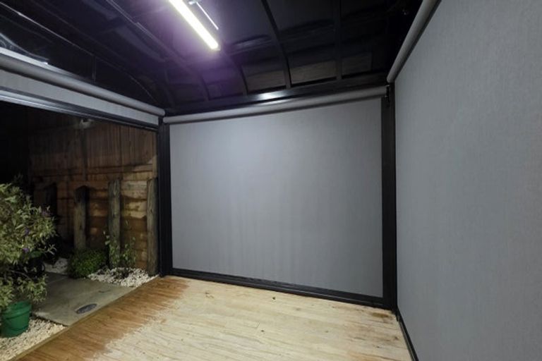 Photo of property in 5 Kate Duncan Drive, Swanson, Auckland, 0614