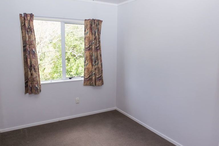 Photo of property in 9a Stephen Street, Johnsonville, Wellington, 6037