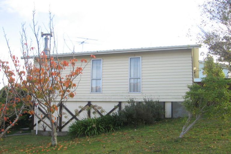 Photo of property in 1 Cassley Crescent, Papakowhai, Porirua, 5024