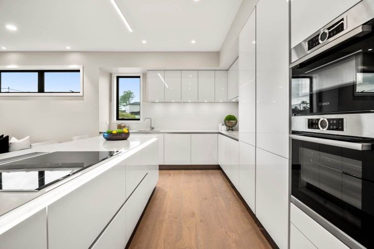 Photo of property in 14 Third Fairway Place, Albany, Auckland, 0632