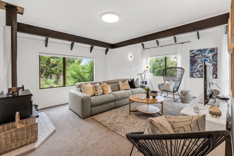 Photo of property in 1/14 Trident Place, Shelly Park, Auckland, 2014