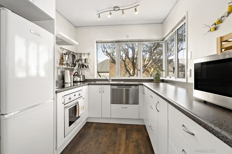 Photo of property in Iona Towers, 202/140 Abel Smith Street, Te Aro, Wellington, 6011