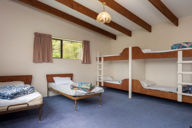 Photo of property in 2932 Kenepuru Road, Portage, Picton, 7282