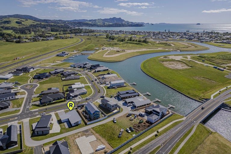 Photo of property in 8 Ngaroma Crescent, Whitianga, 3510