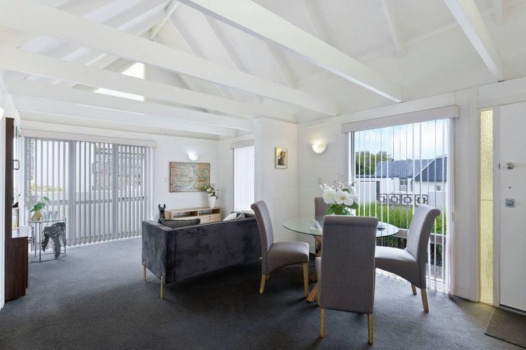 Photo of property in 3/20 Selwyn Road, Cockle Bay, Auckland, 2014