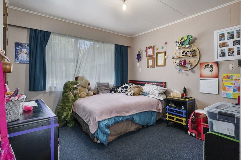 Photo of property in 53 John F Kennedy Drive, Milson, Palmerston North, 4414