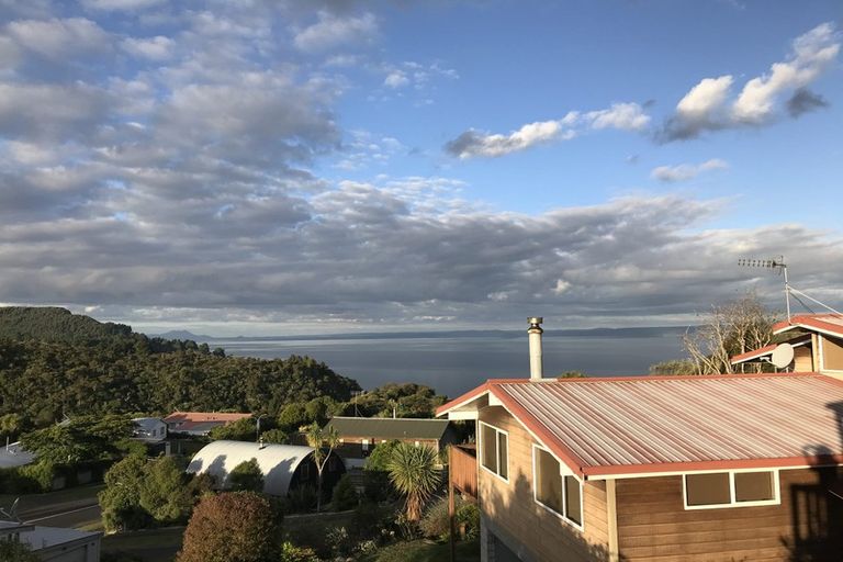 Photo of property in 8 Turangitukua Terrace, Kuratau, Turangi, 3381