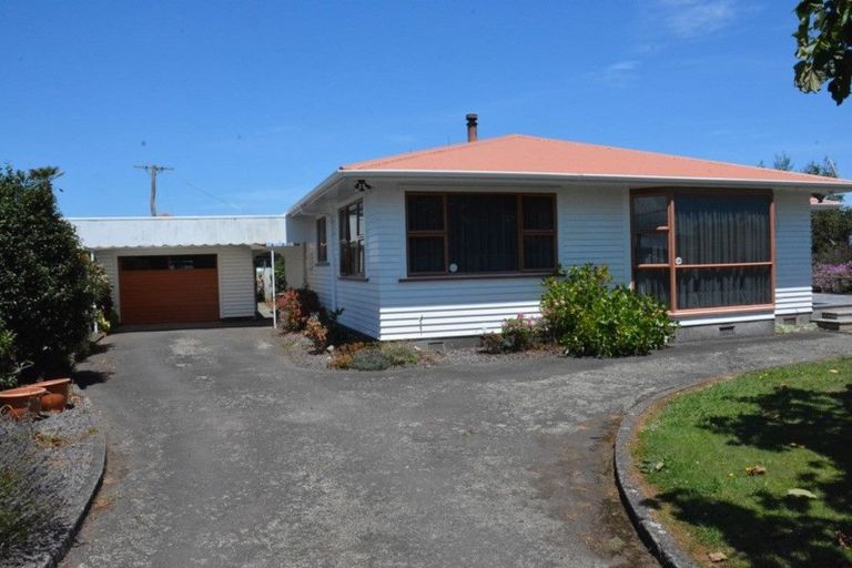 Photo of property in 317 South Road, Hawera, 4610
