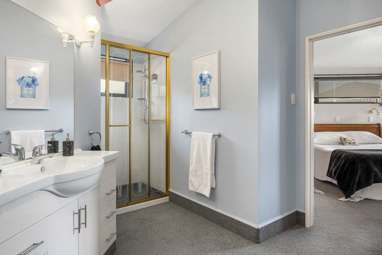 Photo of property in 6 Seaview Crescent, Picton, 7220