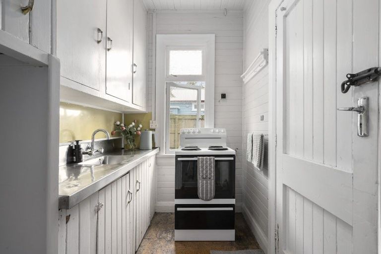 Photo of property in 5 Te Mome Road, Alicetown, Lower Hutt, 5010