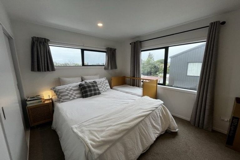 Photo of property in 6/4 Harry Ward Place, Henderson, Auckland, 0610