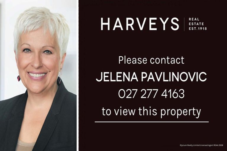 Photo of property in 31 Covil Avenue, Te Atatu South, Auckland, 0610