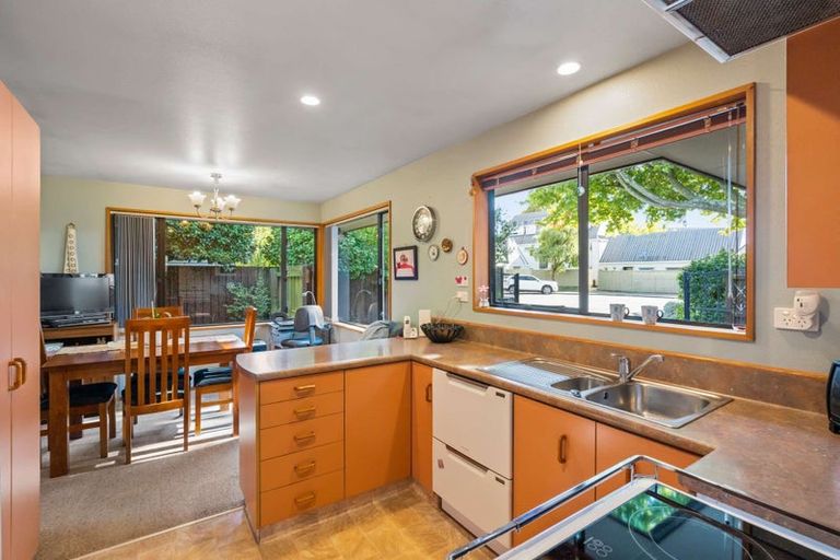 Photo of property in 2/16 James K Baxter Place, Addington, Christchurch, 8024