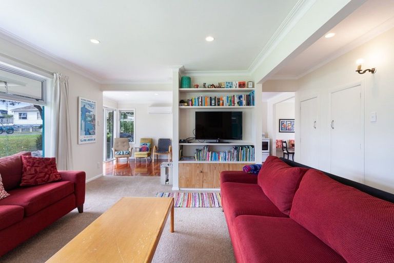 Photo of property in 8 Pitau Road, Mount Maunganui, 3116