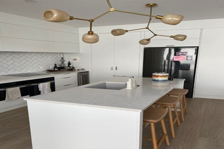 Photo of property in 202/86 Alpha Street, Cambridge, 3434