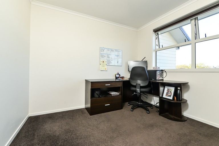 Photo of property in 27 Chiefs Court, Hamilton East, Hamilton, 3216