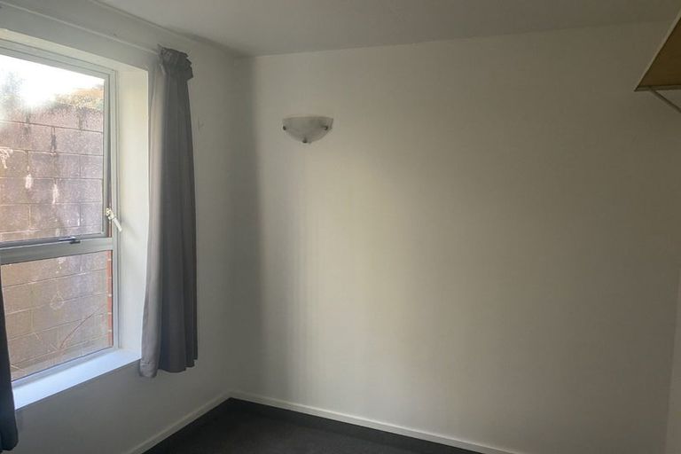 Photo of property in 102 Harbour Terrace, North Dunedin, Dunedin, 9016