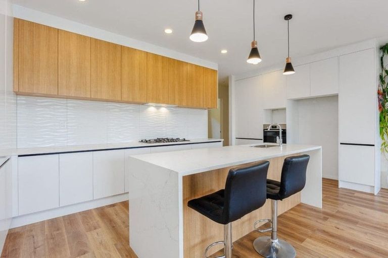 Photo of property in 33 Woodridge Drive, Stanmore Bay, Whangaparaoa, 0932