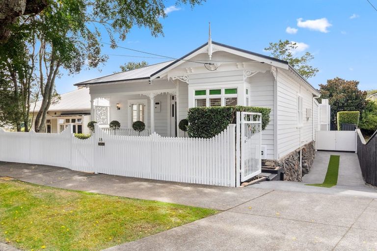 Photo of property in 18 Pine Street, Mount Eden, Auckland, 1041