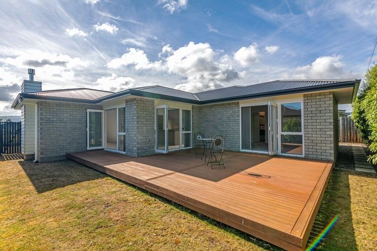 Photo of property in 39 Coutts Way, Fitzherbert, Palmerston North, 4410