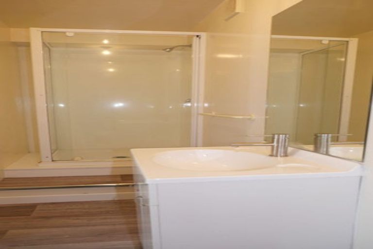 Photo of property in 132 Broderick Road, Johnsonville, Wellington, 6037