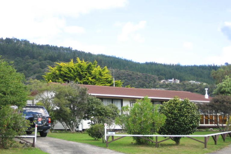 Photo of property in 20 Tapestry Grove, Silverstream, Upper Hutt, 5019