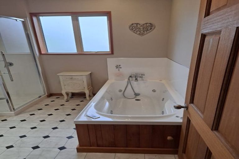 Photo of property in 256 Oreti Road, Otatara, Invercargill, 9879