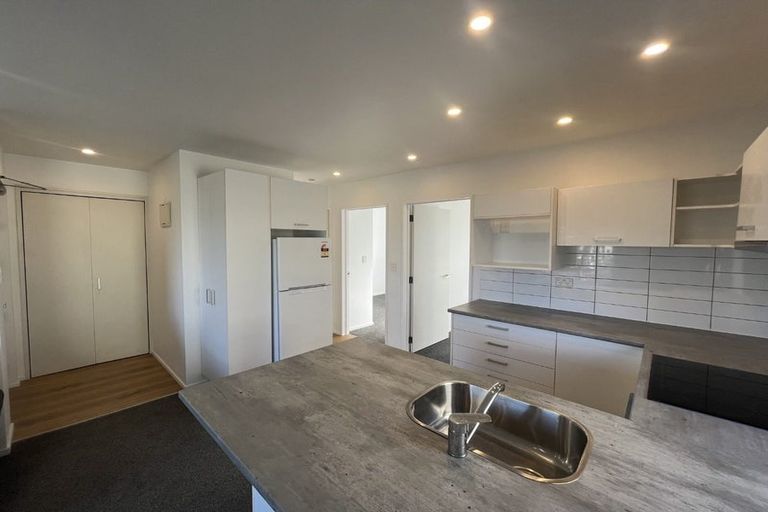 Photo of property in 16c/71 Spencer Road, Oteha, Auckland, 0632