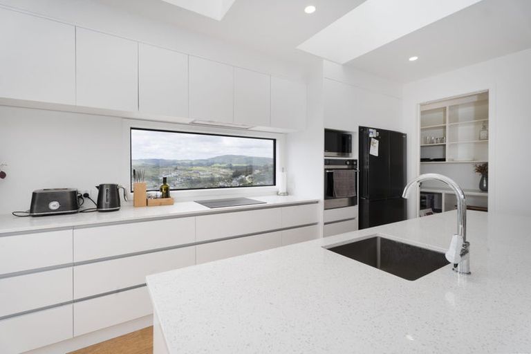 Photo of property in 9 Topsail Way, Whitby, Porirua, 5024