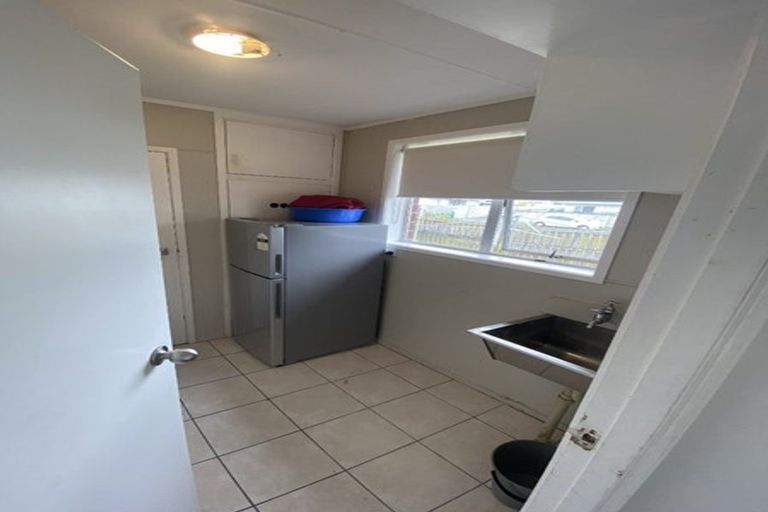 Photo of property in 27 Inverell Avenue, Wiri, Auckland, 2104