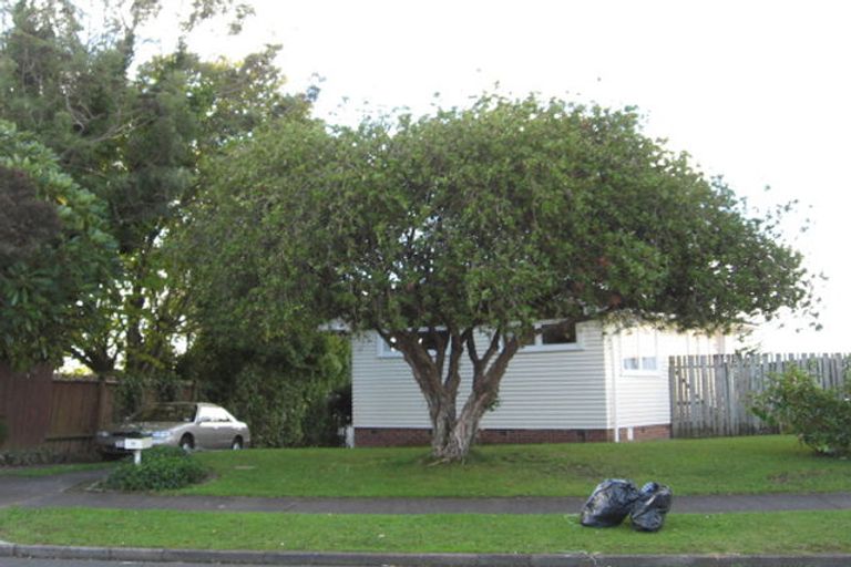 Photo of property in 74 Reeves Road, Pakuranga Heights, Auckland, 2010