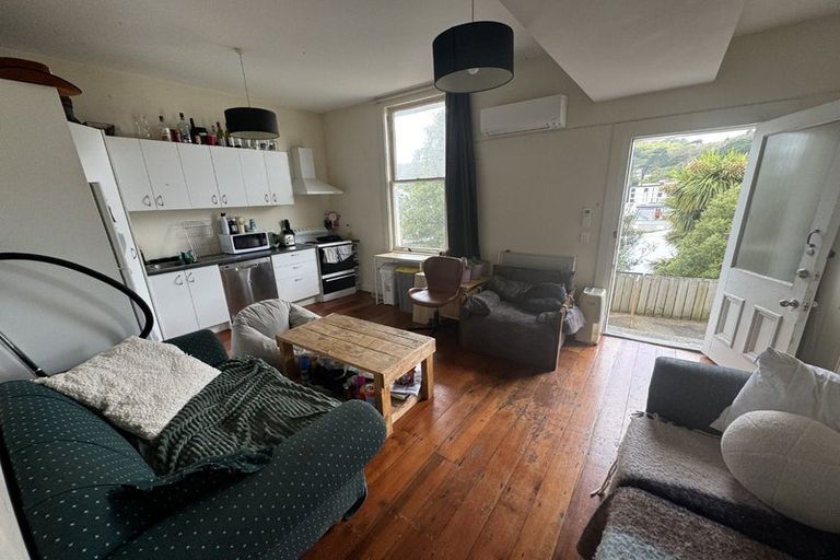 Photo of property in 111 Tasman Street, Mount Cook, Wellington, 6021