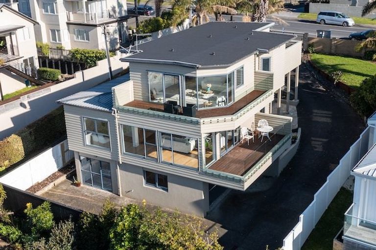 Photo of property in 41 Aberdeen Road, Castor Bay, Auckland, 0620