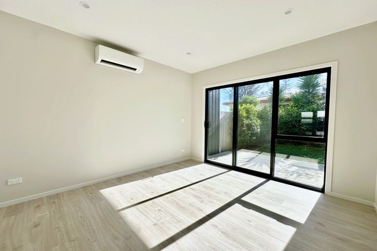 Photo of property in 5/644 Te Atatu Road, Te Atatu Peninsula, Auckland, 0610