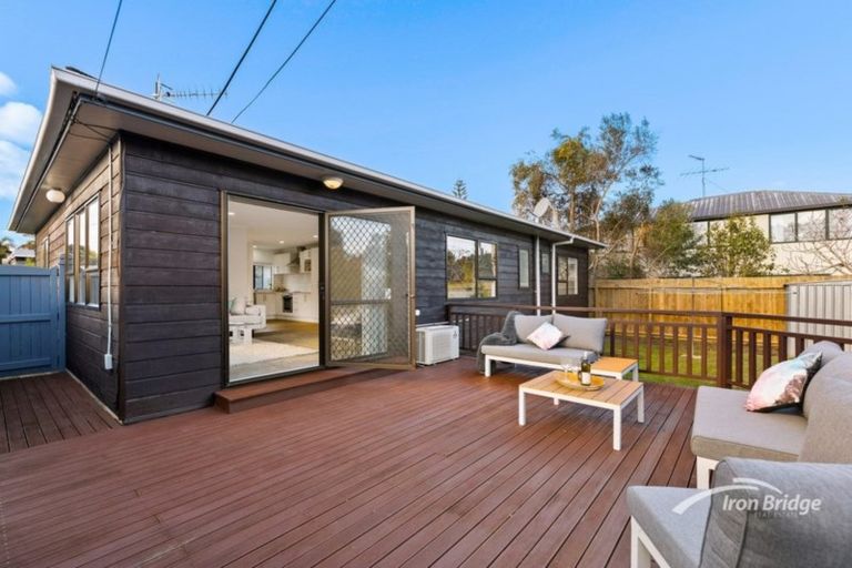 Photo of property in 2/105 Nile Road, Milford, Auckland, 0620