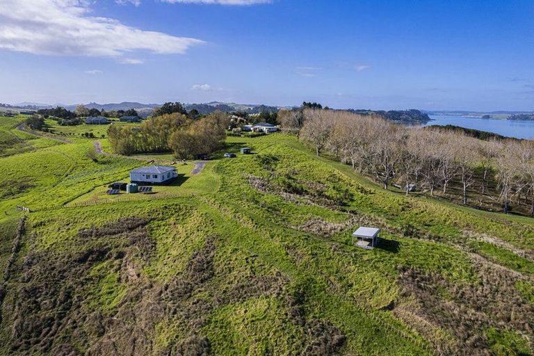 Photo of property in 228 Petley Road, Paparoa, 0571