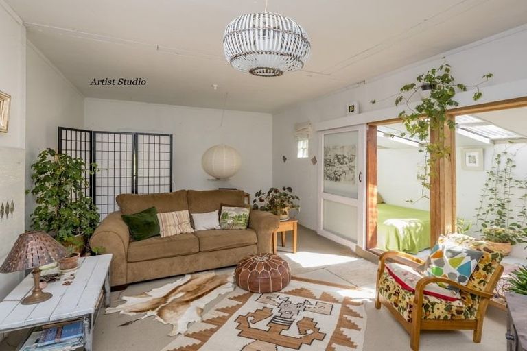 Photo of property in 18 Graham Street, Levin, 5510