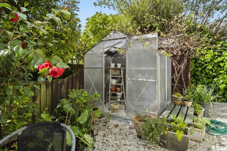 Photo of property in 1/12 Aylmer Street, Somerfield, Christchurch, 8024