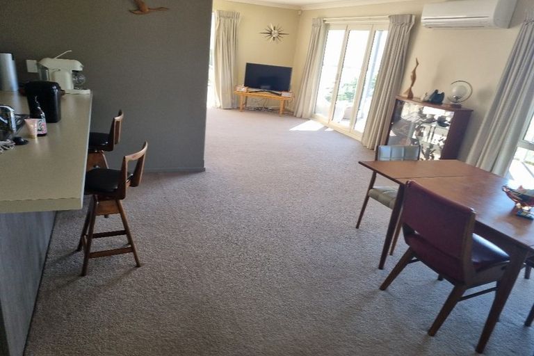 Photo of property in 6 Redcliffs View Lane, Redcliffs, Christchurch, 8081