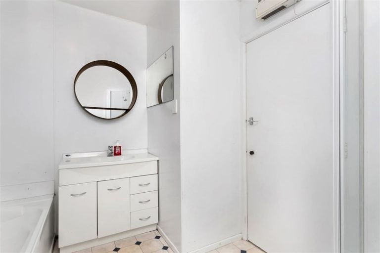 Photo of property in 62 Sturrocks Road, Redwood, Christchurch, 8051