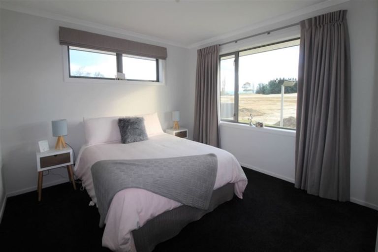 Photo of property in 13 Dove Place, Holmes Hill, Oamaru, 9401