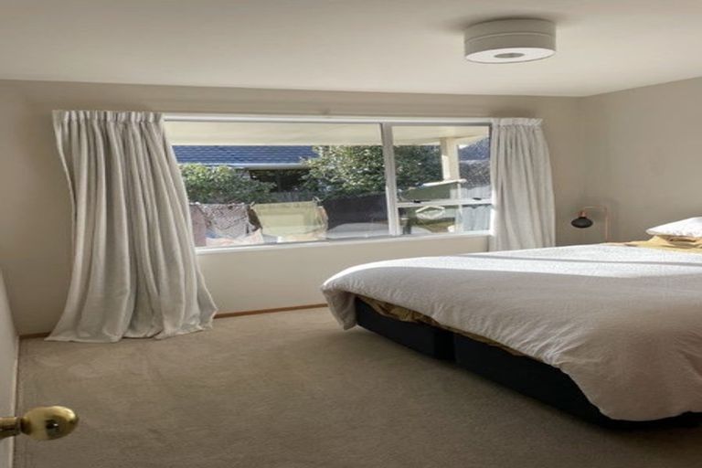 Photo of property in 52 Royal Park Drive, Parklands, Christchurch, 8083